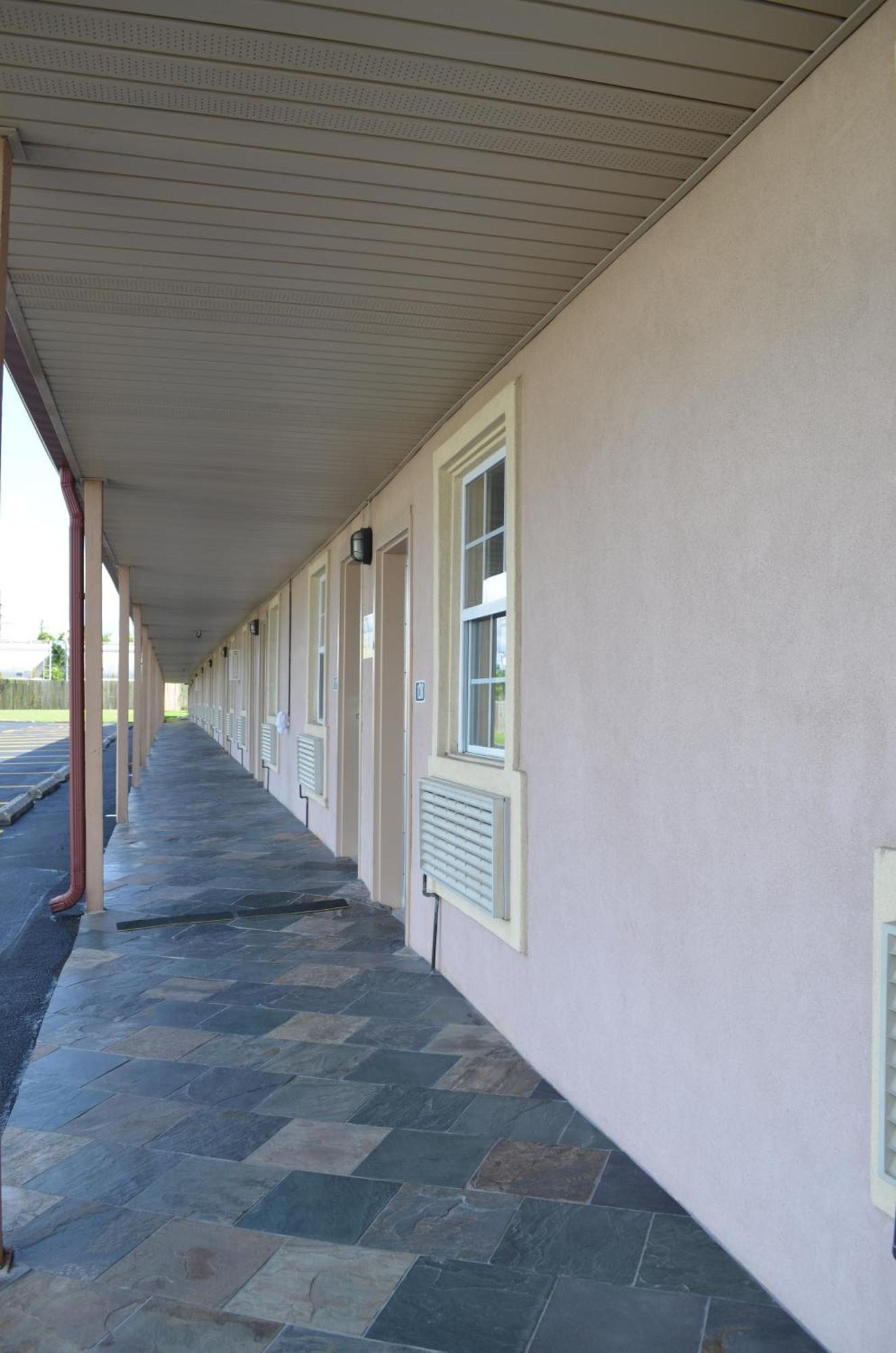 Economy Inn New Orleans Arabi ภายนอก รูปภาพ