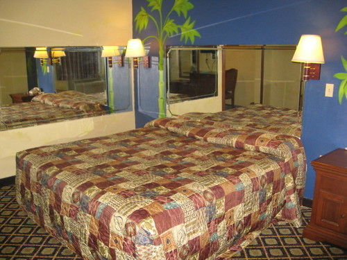 Economy Inn New Orleans Arabi ภายนอก รูปภาพ
